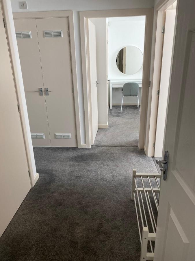 Marine Viewing 2 Bedrooms Flat Manchester Kültér fotó