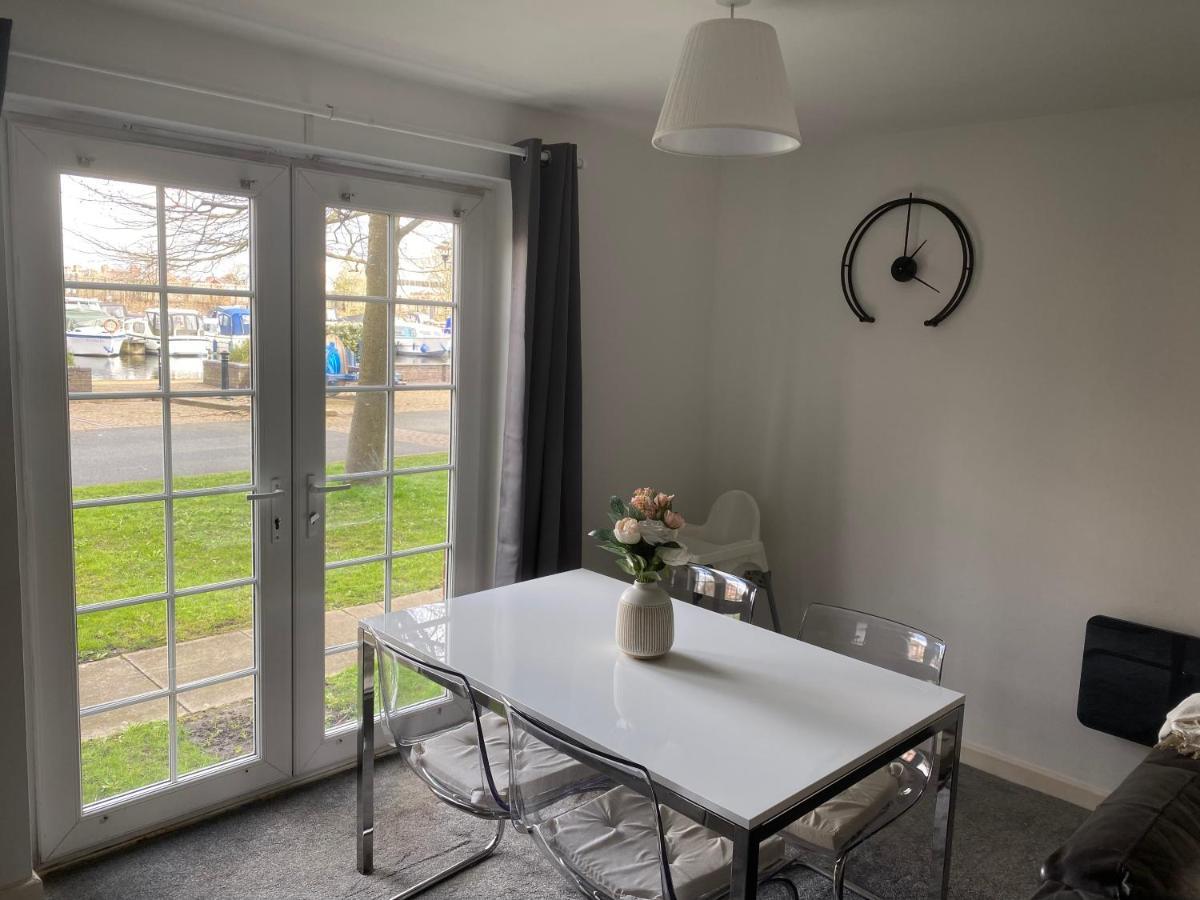 Marine Viewing 2 Bedrooms Flat Manchester Kültér fotó