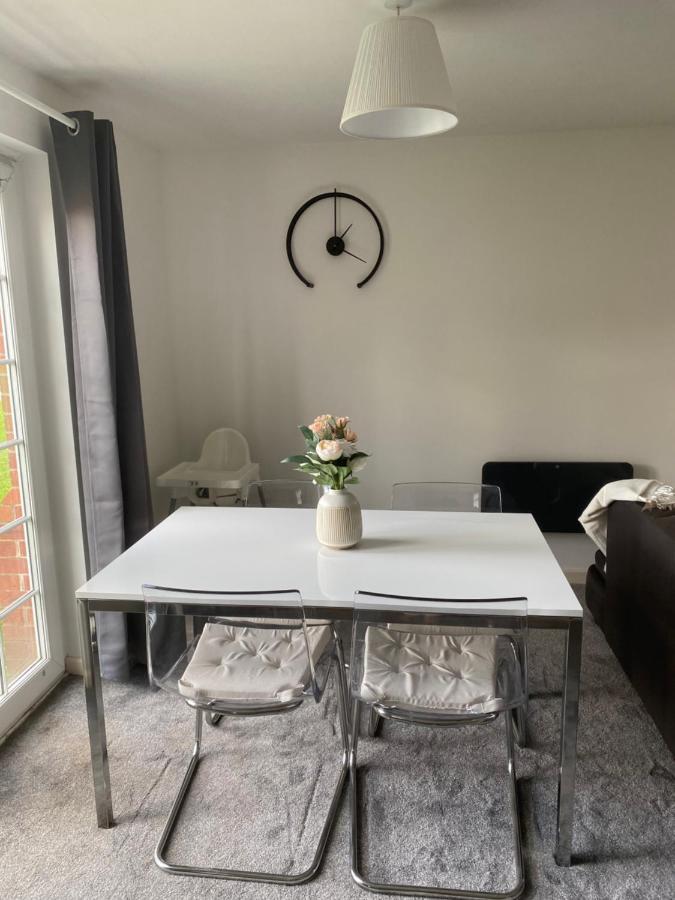 Marine Viewing 2 Bedrooms Flat Manchester Kültér fotó